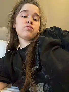 HornyGirlH webcam