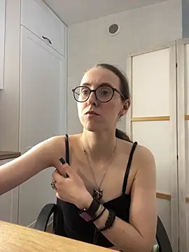 Watch MartiniiSelenna live on EroticFlix - High definition streams
