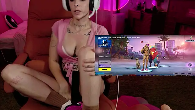 GennaJames webcam