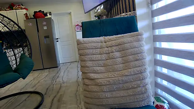 IsabellaNoirr webcam