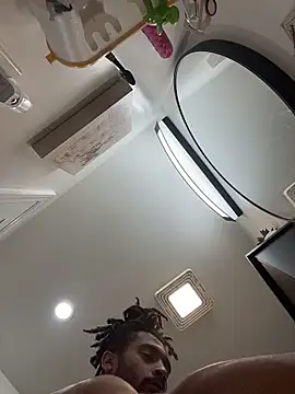 Mellyj053 webcam