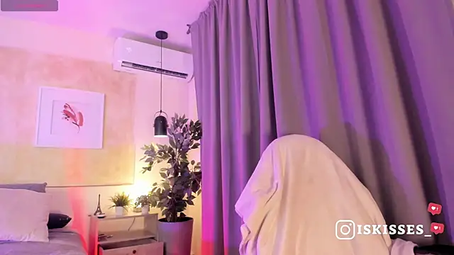IsabellaSweet__ webcam