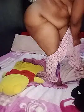 ChubbyMidgetxxx19 webcam