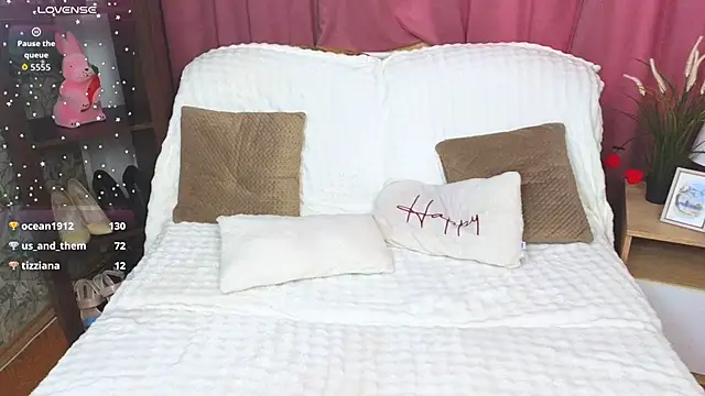 Watch EmilyCuper_ live on EroticFlix - High definition streams