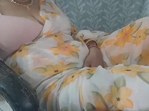 cute-priy - Cute-priy's free webcam - UK Sex Cams