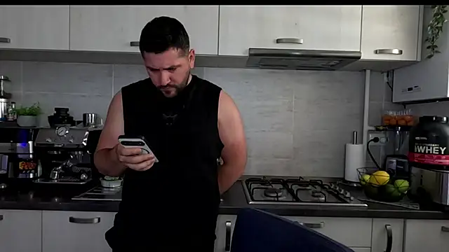 Gold_Alpha_Boy webcam