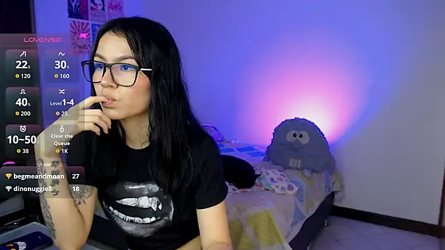 NicoRobin7 webcam