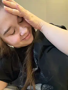 HornyGirlH webcam