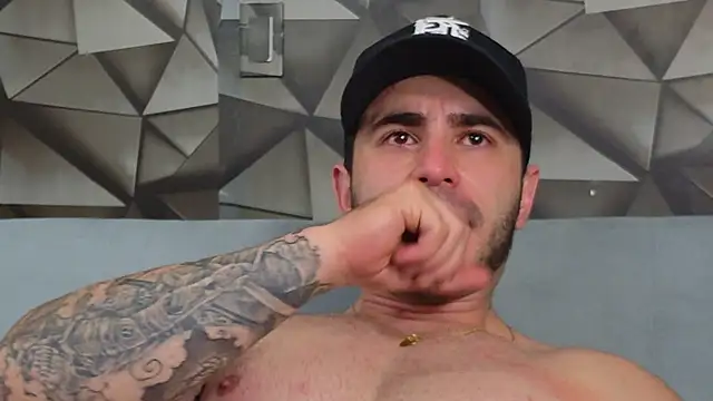 Latino_stud4u
