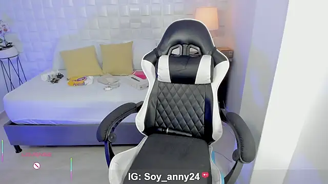 anny_rouse24 webcam
