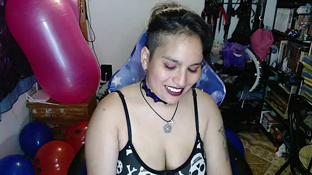 kureiji_hentaii webcam