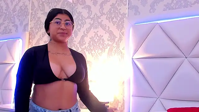 Watch ScarletJons live on EroticFlix - High definition streams