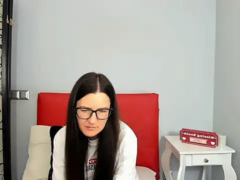 NadiaXlove live cam on StripChat