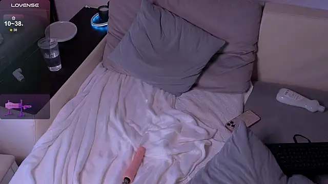Watch IMNOTSHYBABY live on EroticFlix - High definition streams