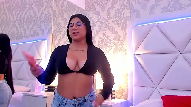 Watch ScarletJons live on EroticFlix - High definition streams