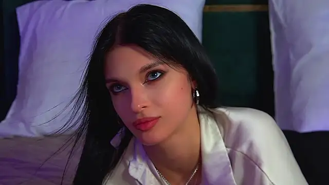 Watch BeverlyMost live on EroticFlix - High definition streams