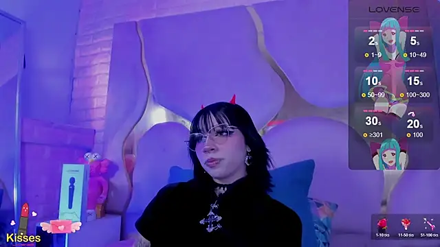 NaniiSisy webcam