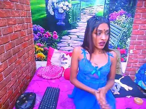 IndianPretty14u2Luv webcam