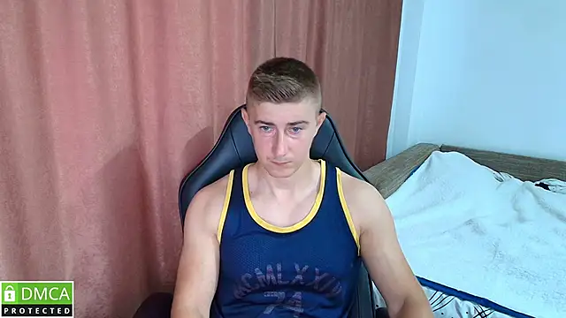 smanking22 live cam on StripChat