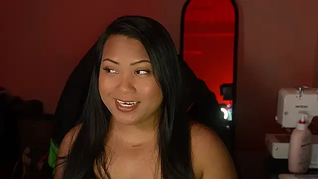 Bubbleliyah live cam on StripChat