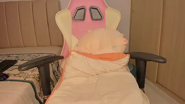 Watch isa_bunny live on EroticFlix - High definition streams