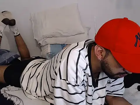 thomass1018 webcam