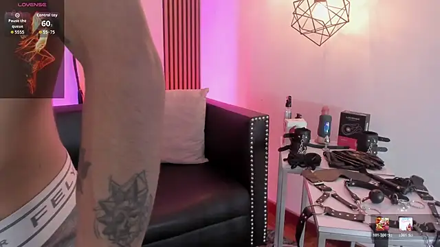 Maximoking26 webcam