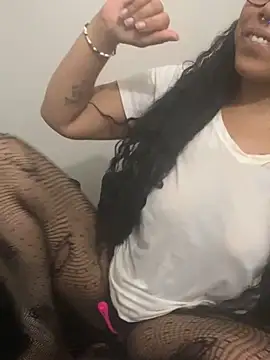 Desirae_Luciano