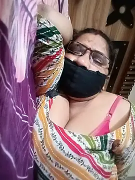 Menka_cut34 webcam