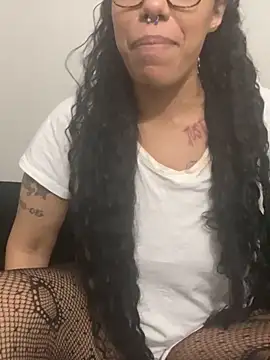 Desirae_Luciano webcam