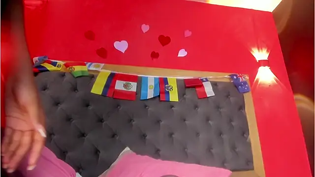 YayaHilton webcam