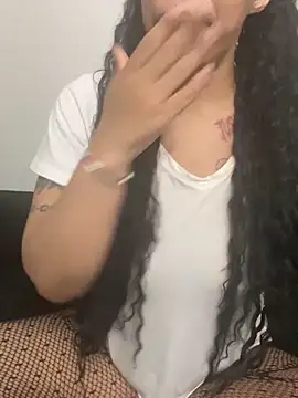 Desirae_Luciano