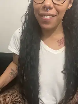 Desirae_Luciano