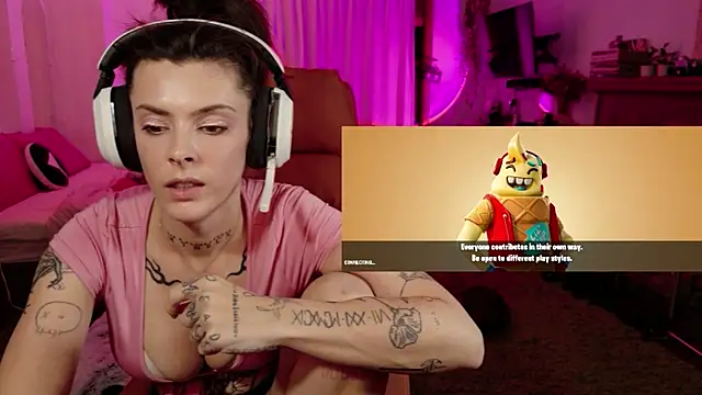 GennaJames webcam