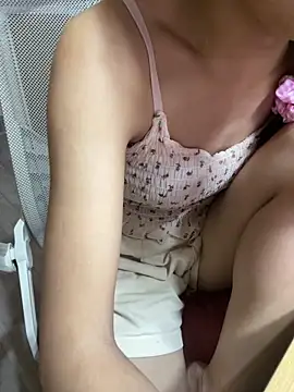Mina048 webcam