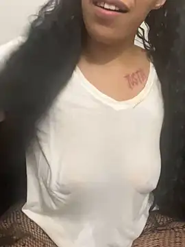 Desirae_Luciano