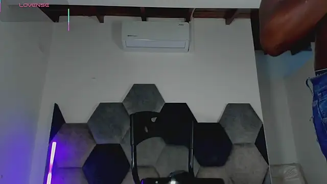 Latrellx7 webcam