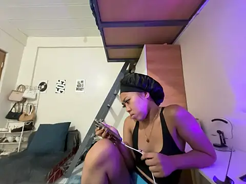 PinayLina18 webcam