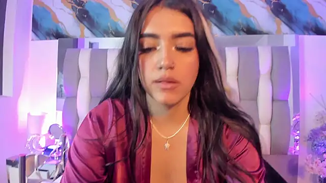 Watch IsaDiiaz live on EroticFlix - High definition streams