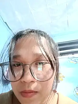 Milkytits4You webcam