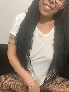 Desirae_Luciano webcam