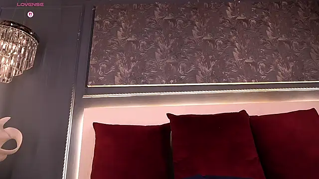 MiaKay1 webcam