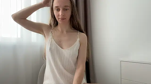 ShySchoolGirl webcam