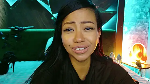 ElyaQuinn webcam