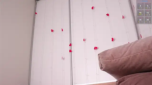 cherlyguss (F teen) - freeze my booty with ice cube