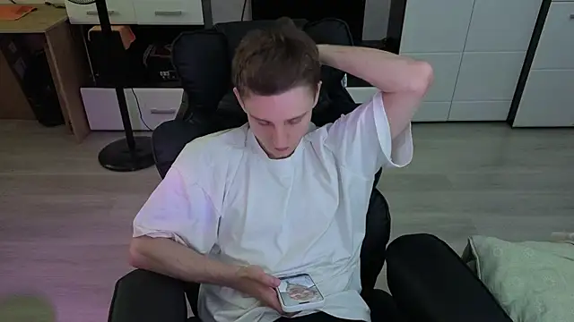 angryzan webcam