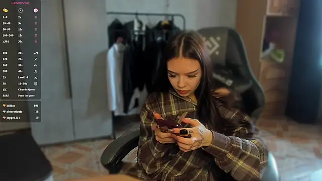 Watch SweetyDeviliya live on EroticFlix - High definition streams