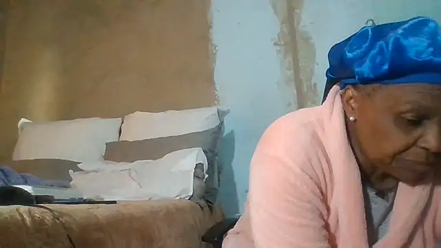 Nicky52 webcam