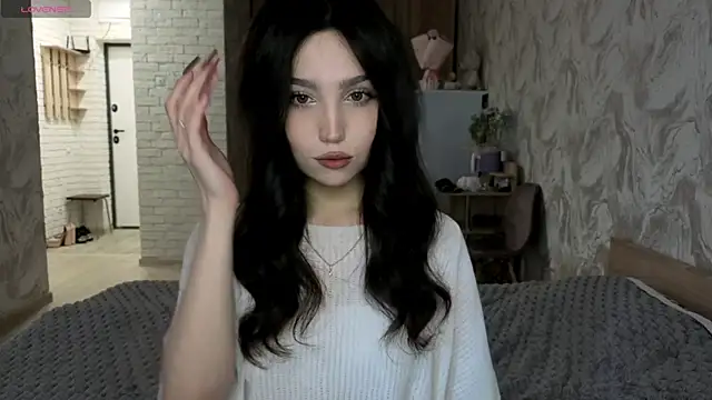 Qwami_Amie webcam