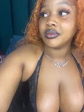 THICKBARBIE32 webcam